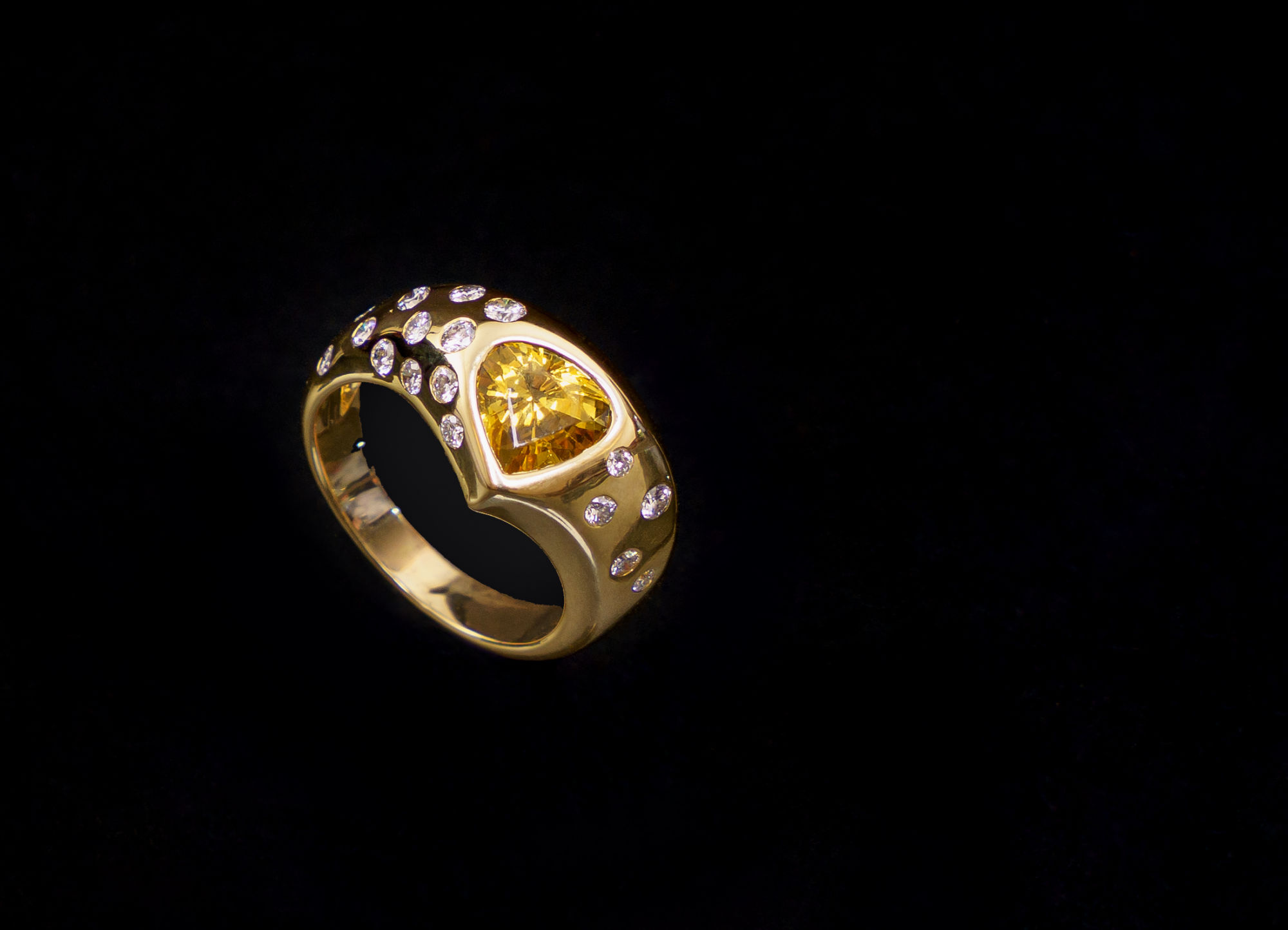 Demandez votre devis pour la cr&eacute;ation d’un bijou avec pierres pr&eacute;cieuses Saint-Pierre-des-Corps