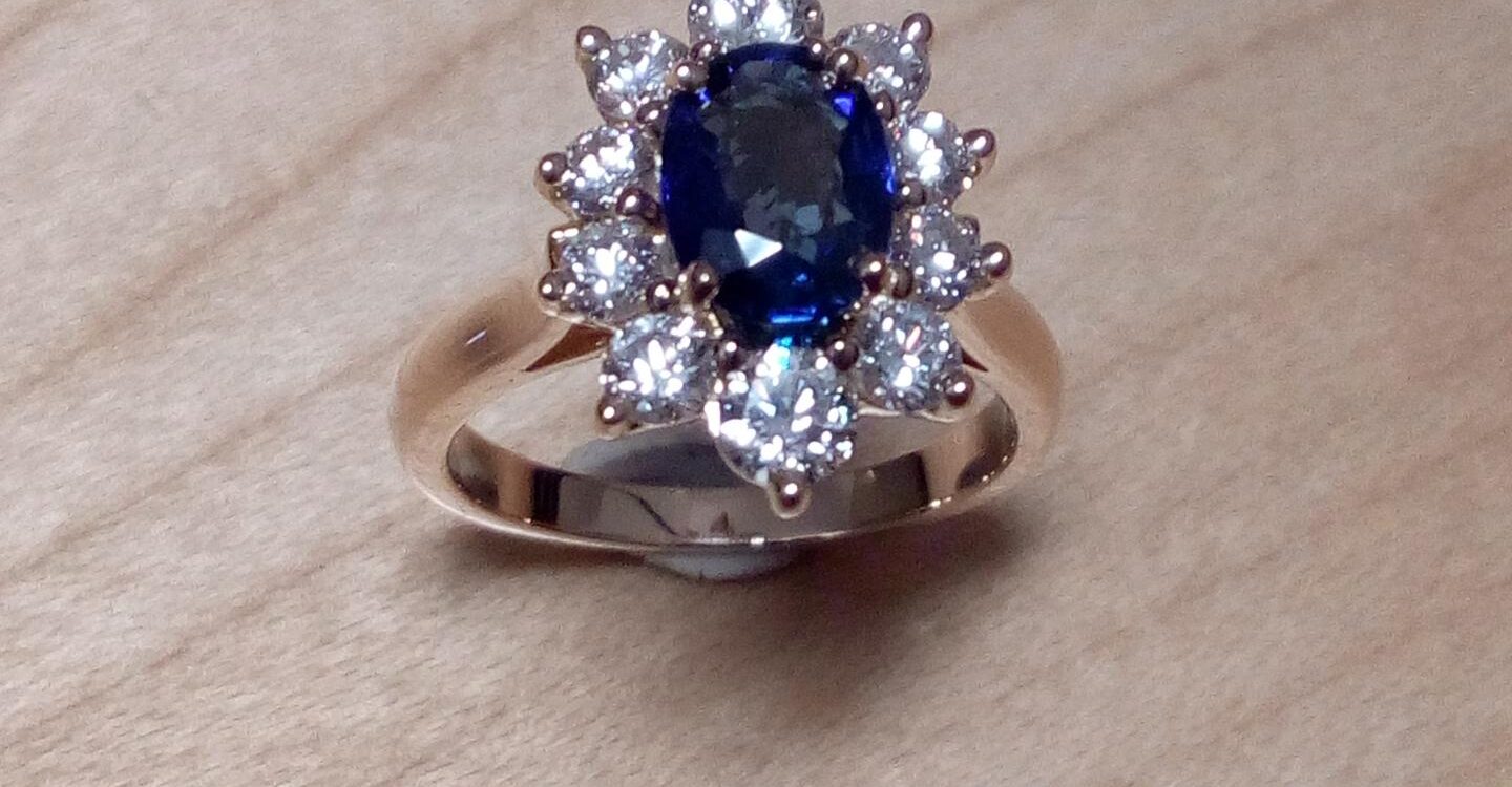 BAGUE BIJOUTERIE JP MILLOT 24 1440X750 | JP MILLOT Comment associer plusieurs pierres précieuses dans un même bijou sans perdre en harmonie ? Saint-Avertin